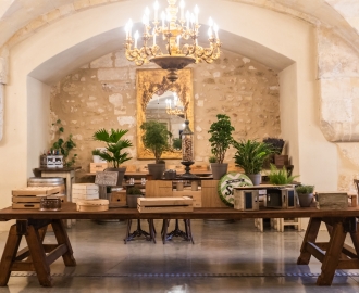 Chateau d'estoublon et bistrot mogador  restaurant htellerie  mobilier professionnel 9